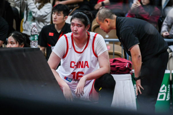 免费炒股配资 张子宇喜忧参半：两战17+9却送7犯规6失误 多个短板急需提升