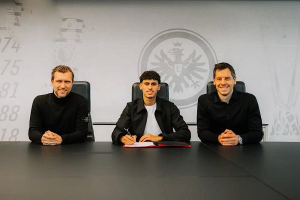 炒股配资查询 官方：法兰克福签下霍芬海姆边锋埃奇古亚布，签约至2031年